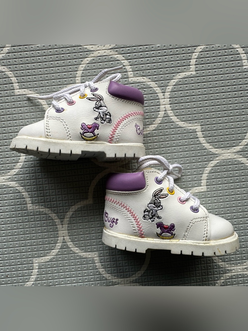 Baby Looney Tunes Bugs Bunny Shoes